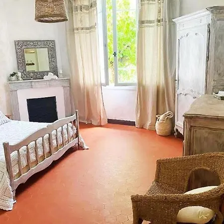 Nocleg ze śniadaniem D'hotes Bellevue *