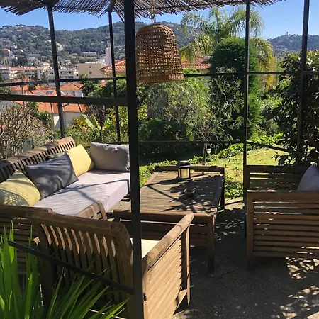 D'hotes Bellevue Bed & Breakfast