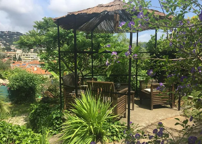 D'hotes Bellevue Bed & Breakfast *