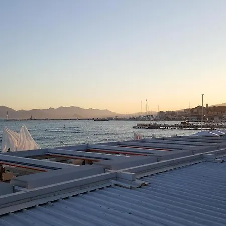Oda ve Kahvaltı D'hotes Bellevue